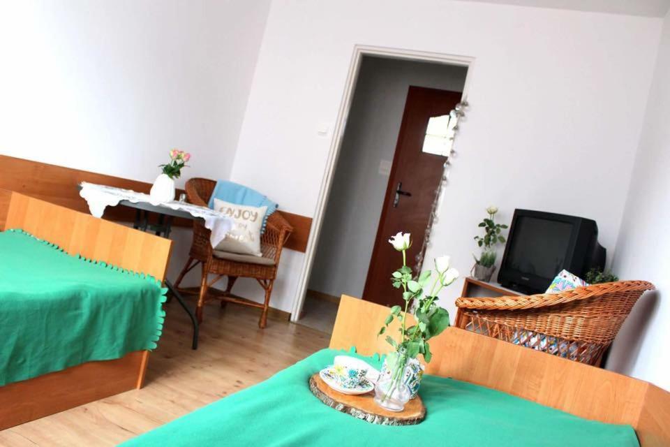Pokoje Agroturystyczne U Hani Ostrzyce Exterior photo